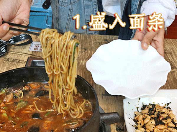 邯郸这家鸡腿煲中的LV，吃第一口就失控，连汤汁都想打包带走！