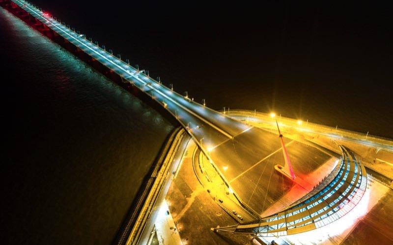 港珠澳大桥顺利通车,港珠澳大桥通车视频英语版