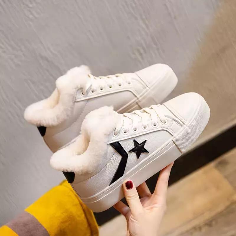 冬季加绒小白鞋加厚百搭,秋冬加绒小白鞋推荐