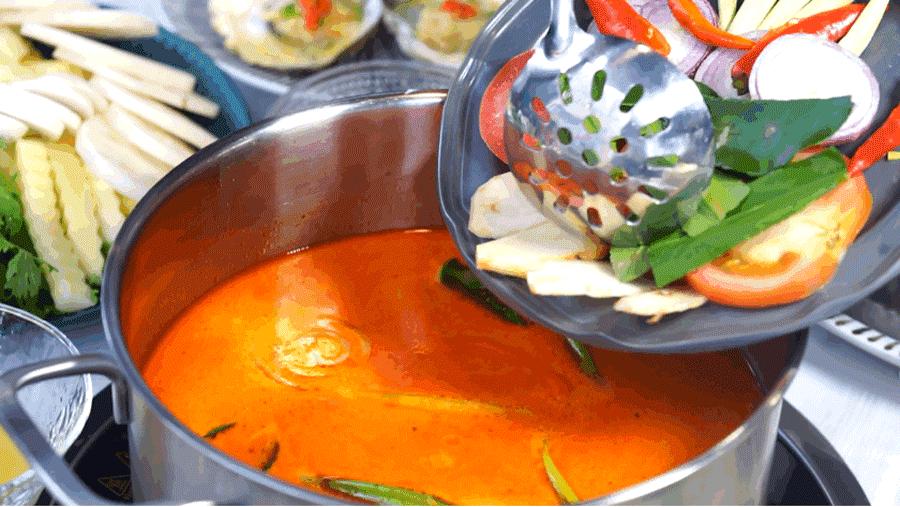 这里的海鲜竟然会蒸桑拿，让你一秒穿越到东南亚！