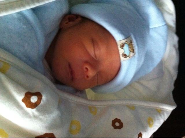 新生宝宝得了黄疸怎么办，父母应该怎么去护理