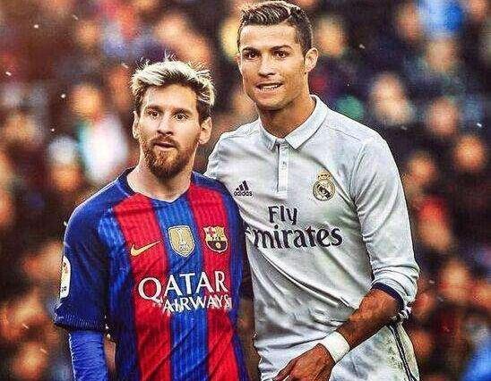 梅西对阵尤文图斯,蒂亚戈梅西手握队徽