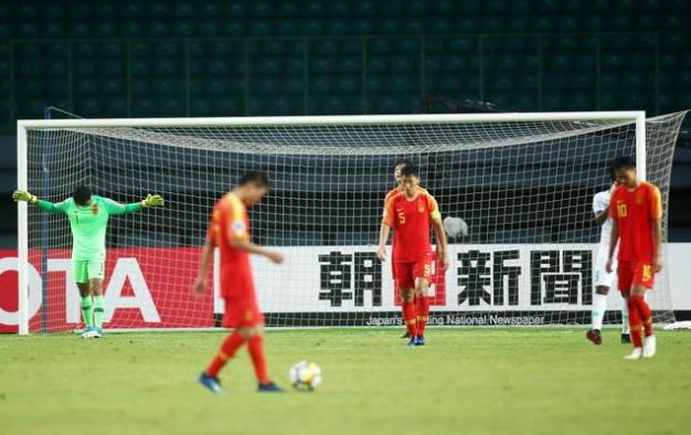 遮羞战，国青需要留住颜面！战胜马来，放下包袱是关键！