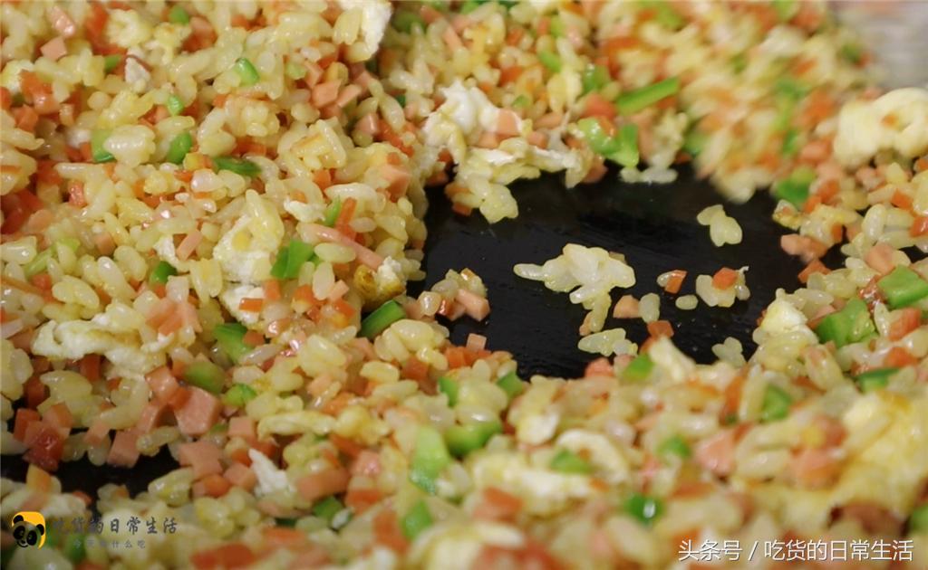 黄金蛋炒饭做法最简单适合小学生,粒粒分明的黄金蛋炒饭就这么简单