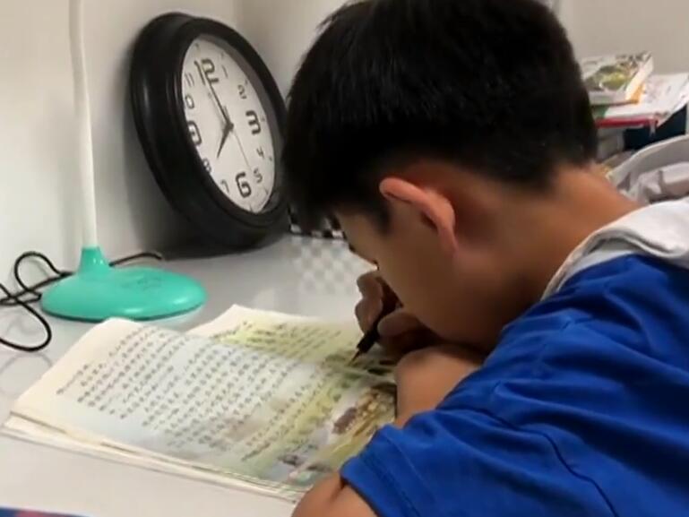 预防近视要做到三要和四不要,预防近视三大注意事项