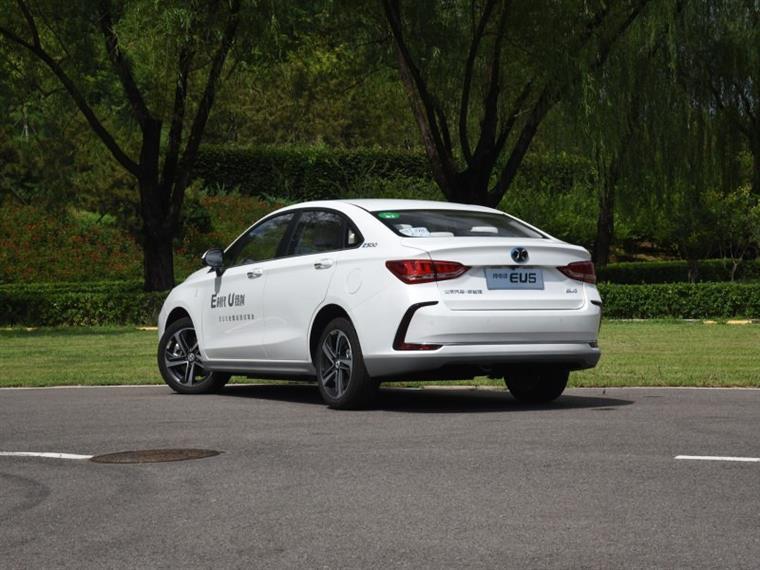 19款北汽eu5用车感受,2019款北汽eu5有哪些优势