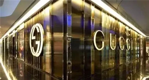 adidas三位高管因欺诈高中篮球运动员被判贪污罪