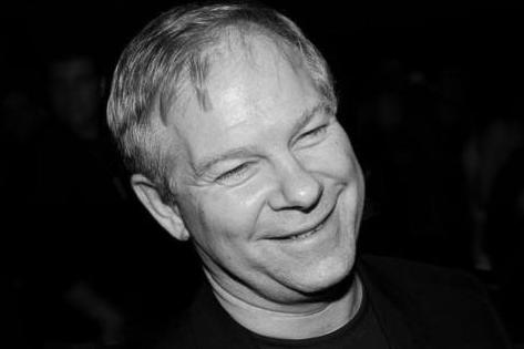 nikeairforce1为什么龟裂,nikeairforce1是哪年的