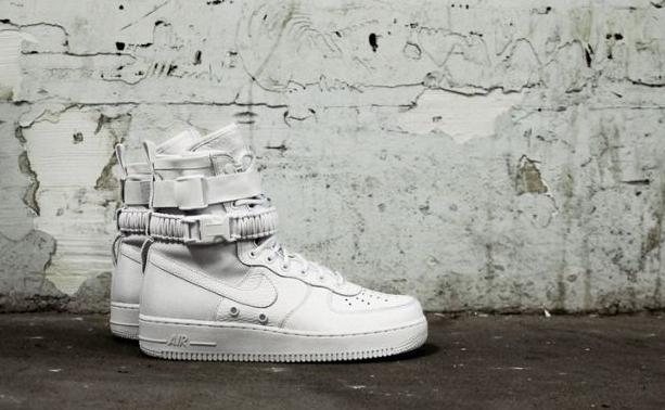 nikeairforce1为什么龟裂,nikeairforce1是哪年的