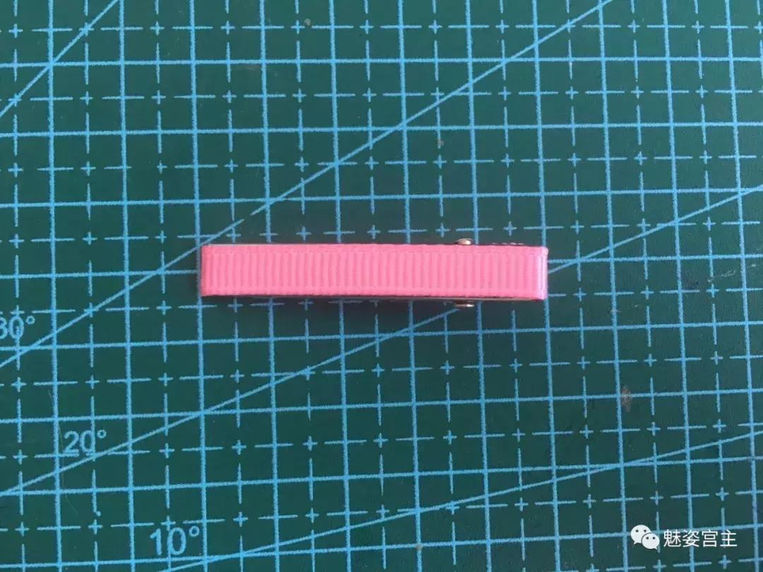 一条丝带做成花,丝带百褶结