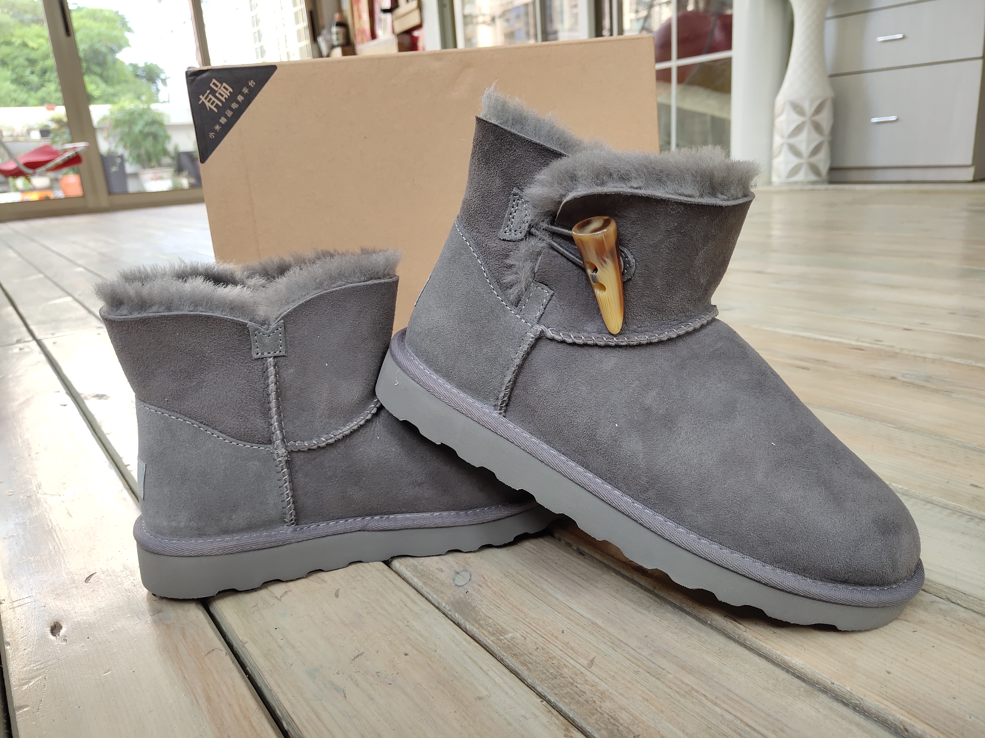 中筒抗寒雪地靴,可以防雪的雪地靴女