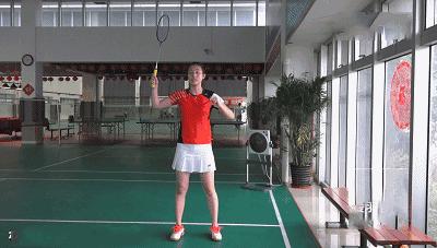 怎么让挥臂更快拍球,羽球如何避免挥拍甩大臂