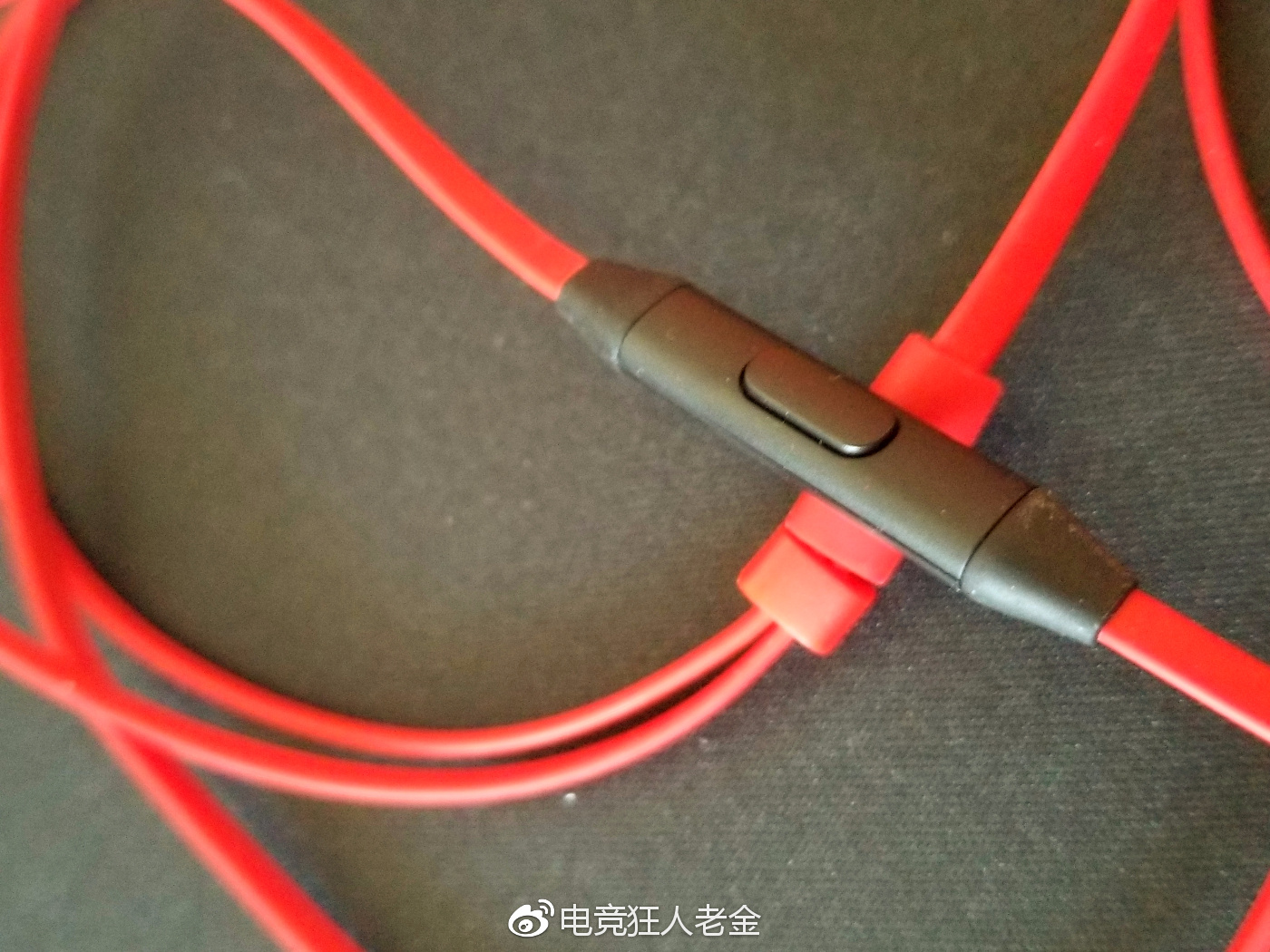 hyperxcloudalphas耳机快速静音,HyperX云雀入耳式电竞游戏耳机