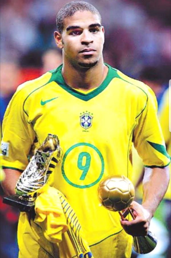 他曾是媲美大罗的天才，因父亲去世而堕落，只有36岁，却像50岁