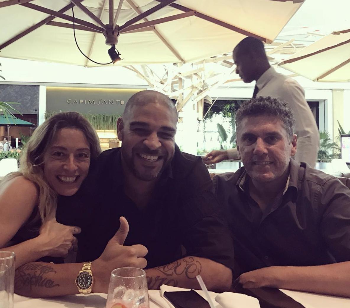 他曾是媲美大罗的天才，因父亲去世而堕落，只有36岁，却像50岁