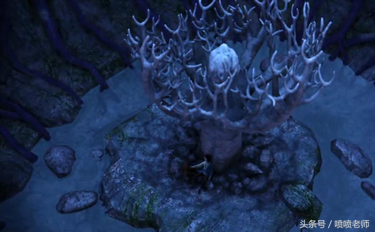 它曾被称为中国的火影如今却饱受非议，重温六年青春追寻的英雄梦