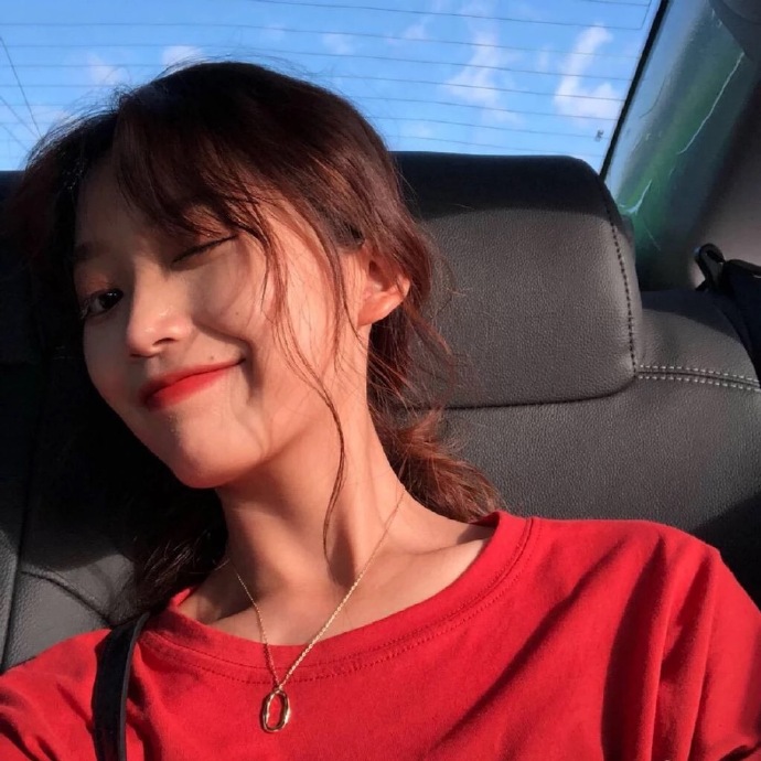 女人品位很高的头像好看唯美意境,女生专用的精致头像意境