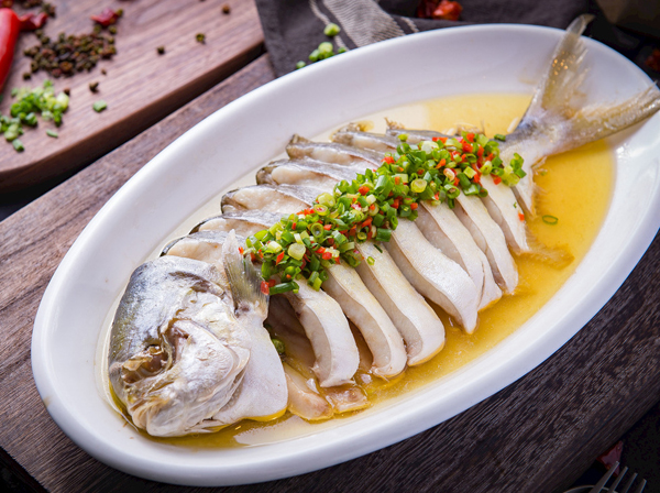 閾堕渤楸奸噾椴抽奔鍝濂藉悆,閾堕渤楸煎ソ鍚冭繕鏄噾椴抽奔濂藉悆