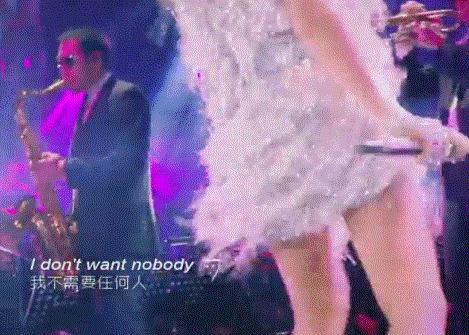 你离女神只差一个翘臀的距离!