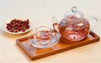 玫瑰花茶的正确泡法推荐,怎样泡玫瑰花茶需要放糖吗