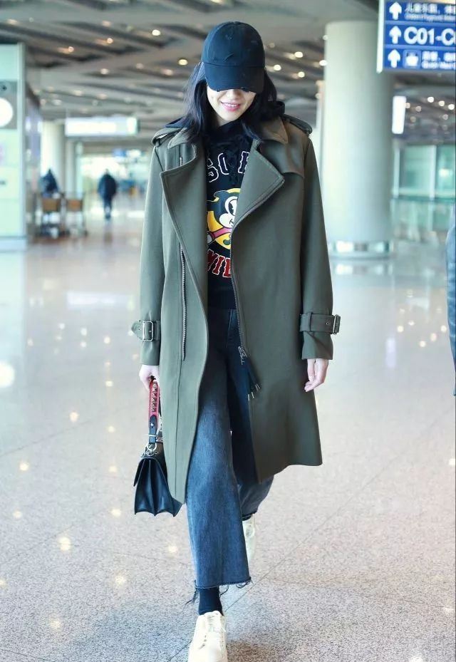 刘雯同款包时尚潮流大牌大容量,刘雯包包盘点