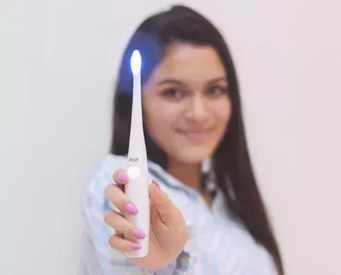 日本黑科技光疗电动牙刷,超声波电动牙刷到底有没有效果