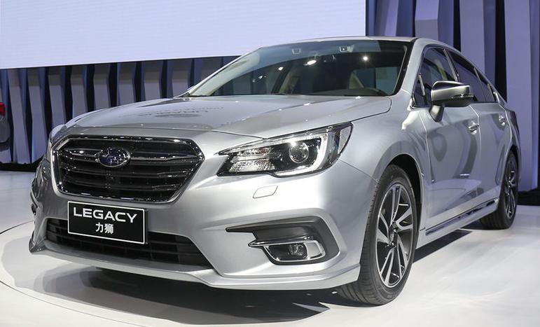 最便宜的四驱中级车！配10气囊才卖20.48万，还是全进口，真厚道