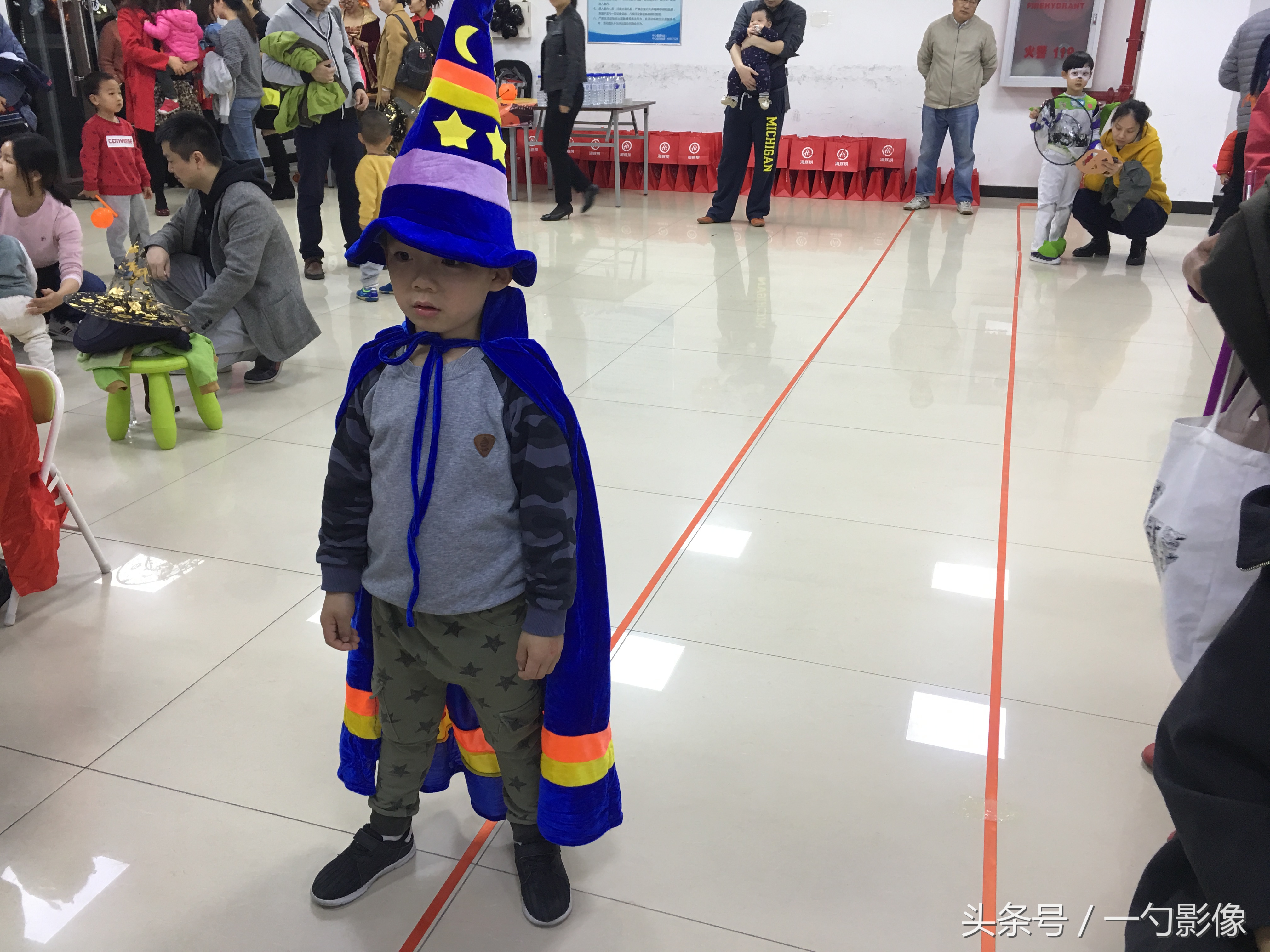 中国的孩子大玩洋节日外国的鬼节咱们也这么热闹