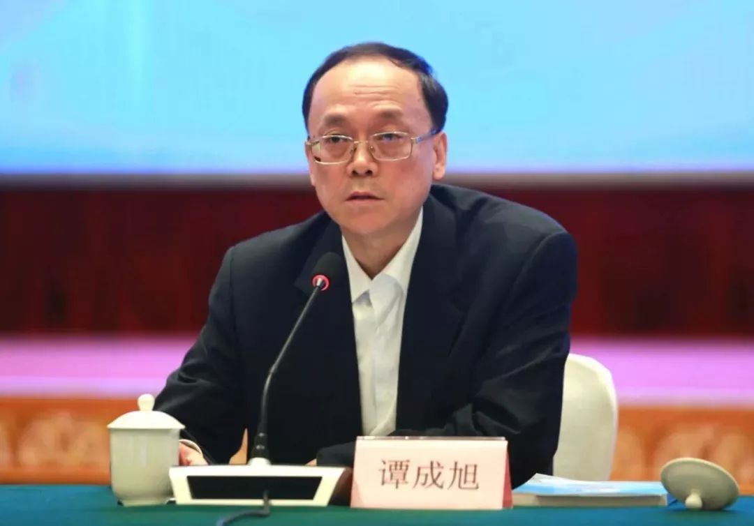 大连足球俱乐部王健林,王健林来一汽奔腾