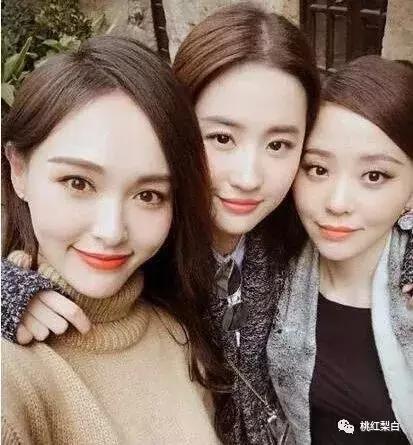 唐嫣罗晋与伴郎伴娘合影大全,唐嫣罗晋的婚礼现场伴娘伴郎