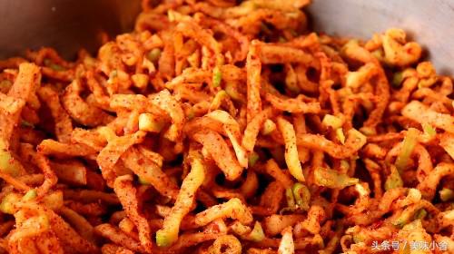 新鲜萝卜没有太阳晒怎么腌萝卜干,怎样腌萝卜好吃又脆甘肃萝卜干