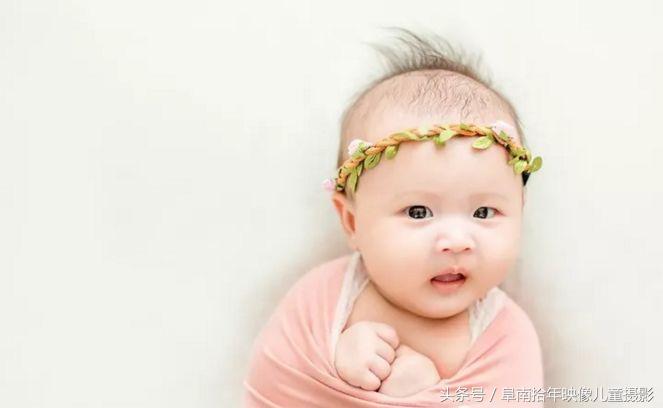 新生儿满月照摄影作品,新生儿满月照模板