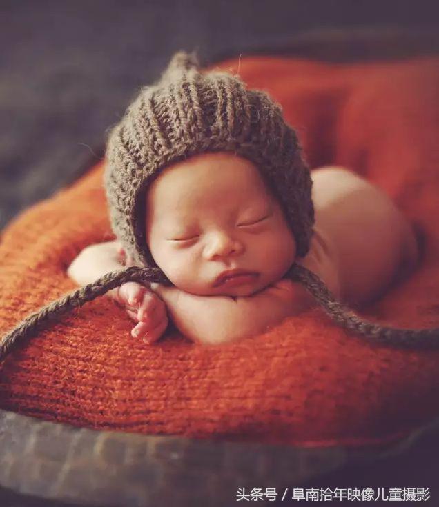 新生儿满月照摄影作品,新生儿满月照模板