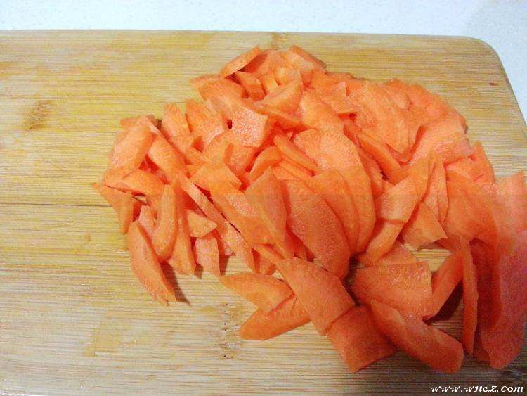 不同的汤面条做法,翡翠面片汤家常做法