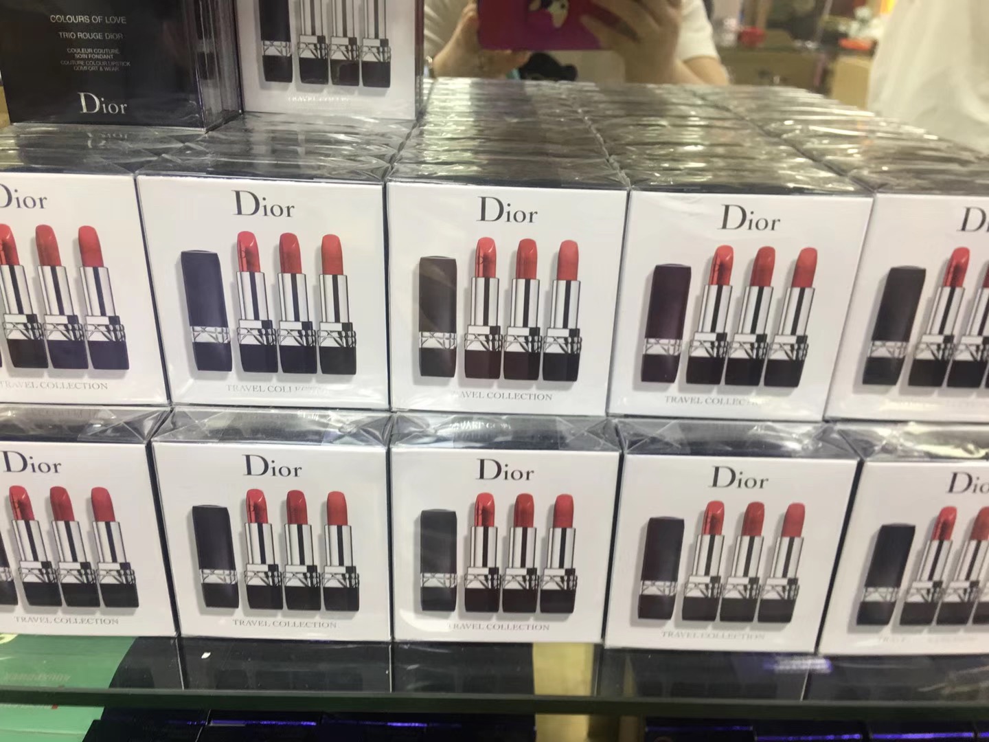 被绞杀的代购让手机批发商看到希望,美妆行业“强势”席卷华强北