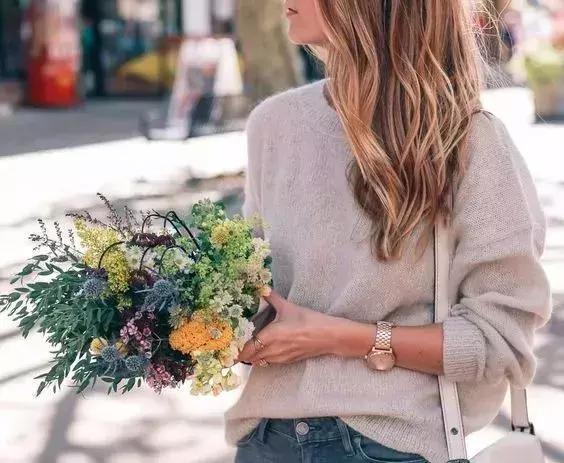 毛衣穿久了袖口变大怎么处理,毛衣穿久了咋处理