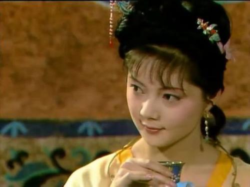 红楼梦薛家和贾家什么关系,红楼梦薛家的皇商地位