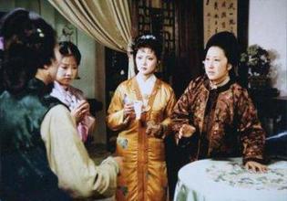 红楼梦薛家和贾家什么关系,红楼梦薛家的皇商地位