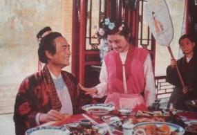 红楼梦薛家和贾家什么关系,红楼梦薛家的皇商地位