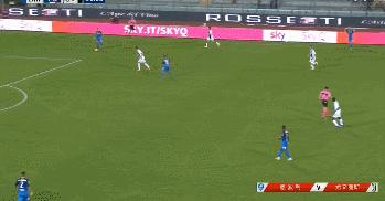 c罗被全场狂嘘进球后双手下压,c罗最令人尊重的时刻