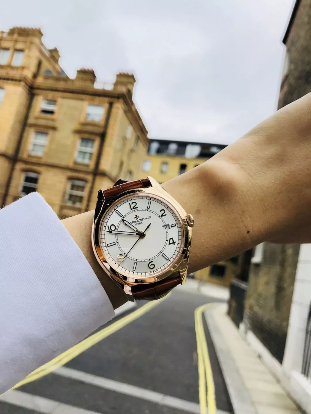 江诗丹顿和爱彼推荐哪个,江诗丹顿天猫怎么样