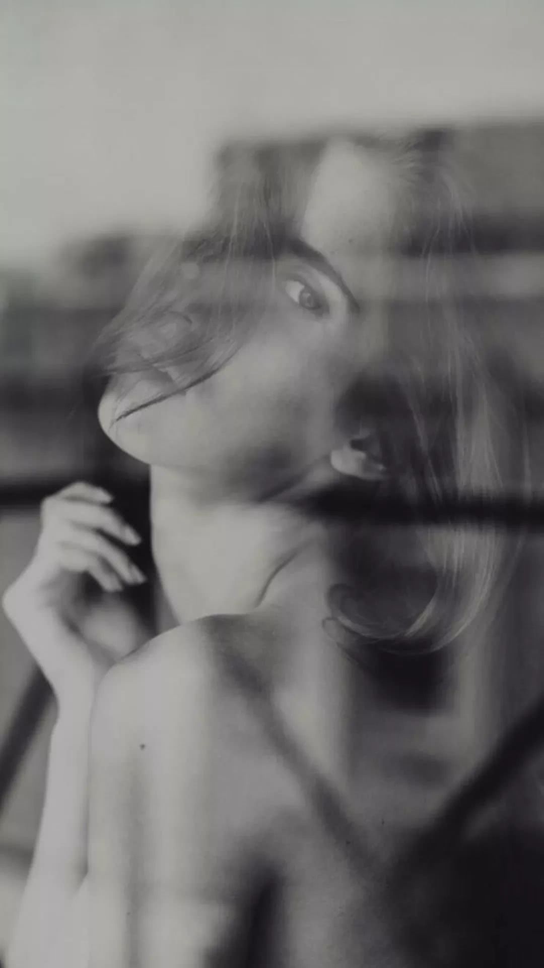 现代简约黑白灰用什么壁纸,黑白灰悲凉壁纸全屏