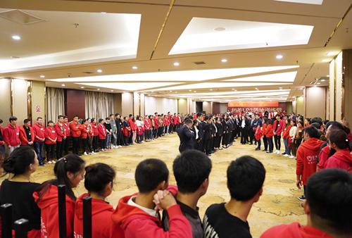 朵嘉浓越用脸越红,朵嘉浓修复期间爆痘