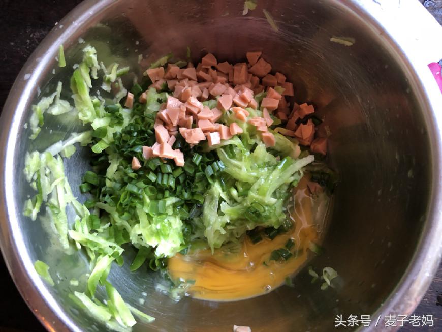 做萝卜丝饼粘勺子,做萝卜丝饼要加鸡蛋吗