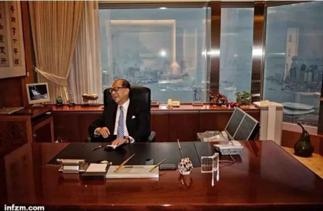 香港首富李嘉诚的人生经历,香港首富李嘉诚的创业故事