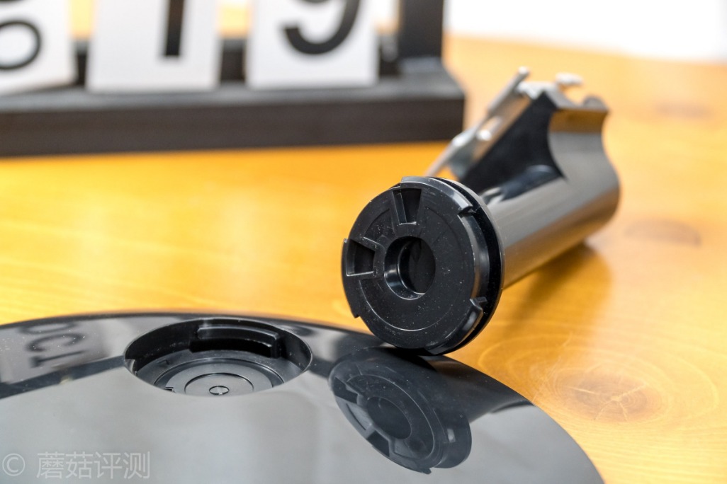 惠科27寸曲面显示器c270w拆解,惠科27qc显示器评测