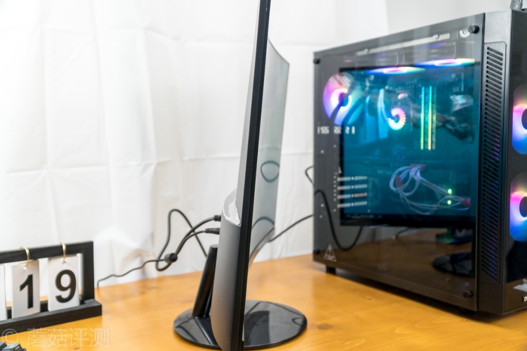 惠科27寸曲面显示器c270w拆解,惠科27qc显示器评测