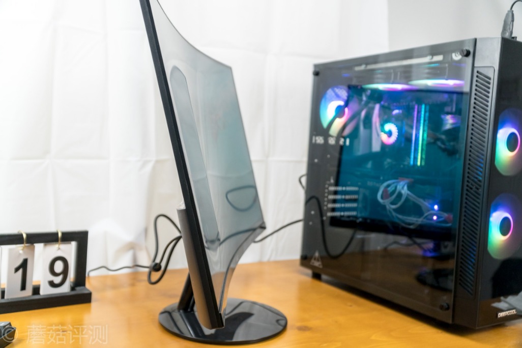 惠科27寸曲面显示器c270w拆解,惠科27qc显示器评测