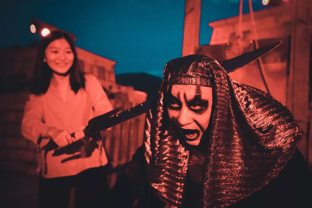 全新的故事主题模式，万圣节你敢去挑战吗