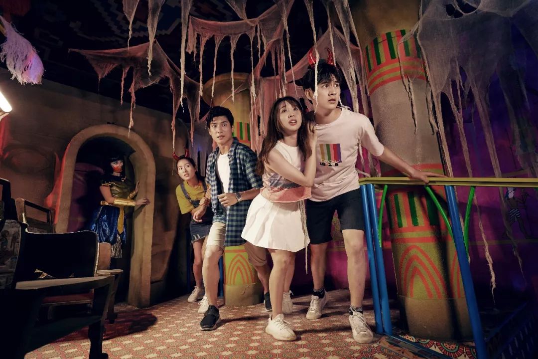 全新的故事主题模式，万圣节你敢去挑战吗